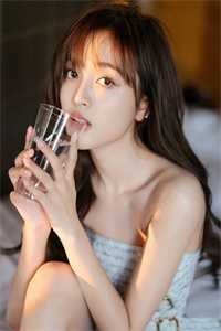 她曾把光藏入怀最后结局